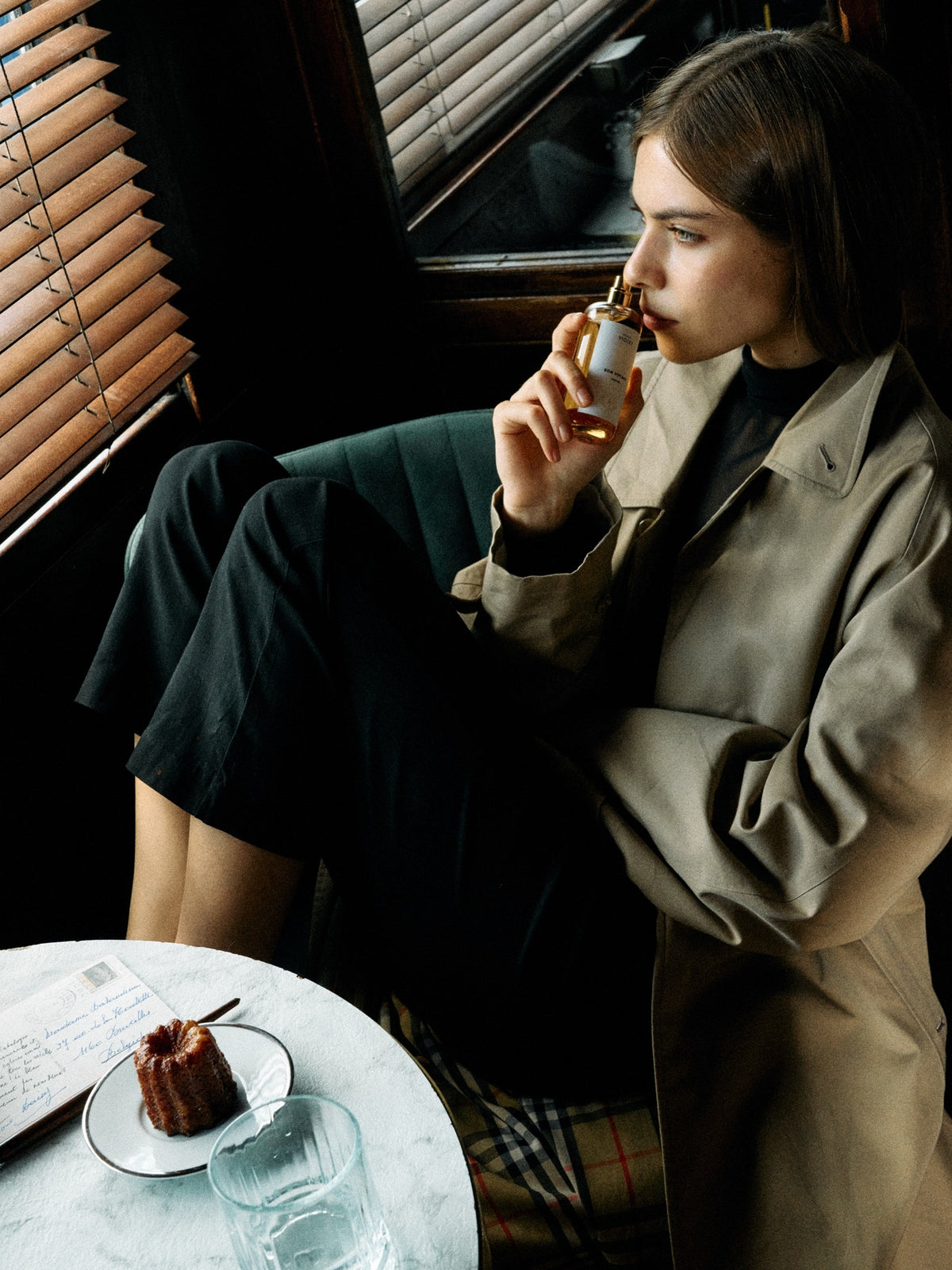 Maison Violet Bon Voyage with a model